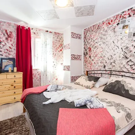 Wunderschoene Luxus-familienvilla Emily By Interhome Сasa de vacaciones