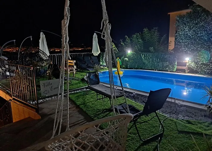 Wunderschoene Luxus-familienvilla Emily By Interhome Сasa de vacaciones