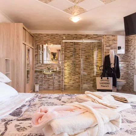 Wunderschoene Luxus-familienvilla Emily By Interhome