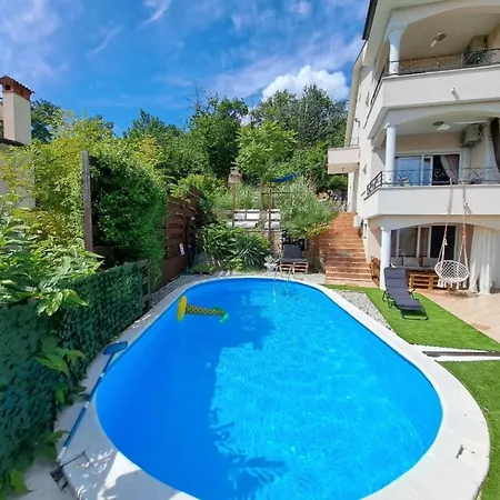 Vikendica Wunderschoene Luxus-familienvilla Emily By Interhome