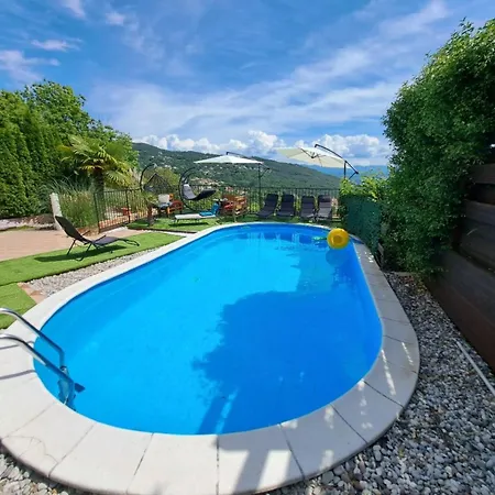 Wunderschoene Luxus-familienvilla Emily By Interhome Дом отдыха